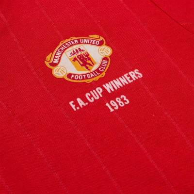manchester_united_1983_fa_cup_winners_home_shirt_4.jpg