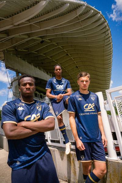 clermont_foot_25_26_kappa_third_kit_b.jpg