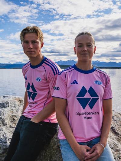 molde_fk_2025_adidas_pink_october_shirt_6.jpg