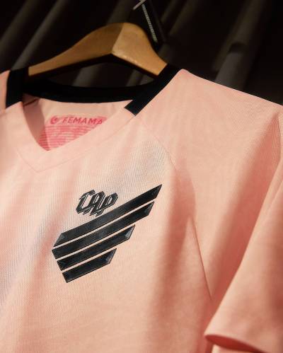 umbro_femama_2025_pink_october_shirts_6.jpg