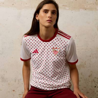 sevilla_25_26_adidas_pre_match_collection_e.jpg