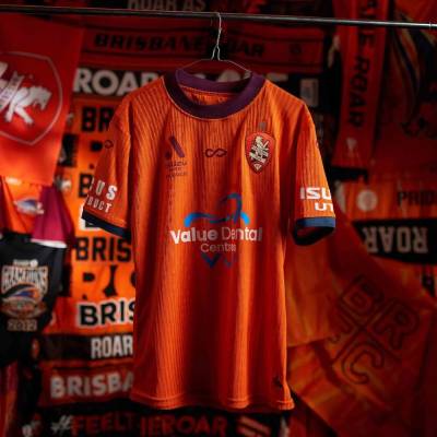 brisbane_roar_25_26_cikers_home_kit_d.jpg
