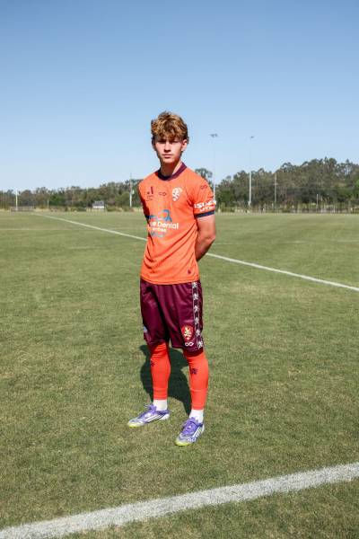 brisbane_roar_25_26_cikers_home_kit_g1.jpg