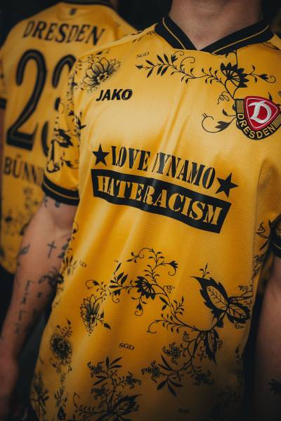 dynamo_dresden_25_26_love_dynamo_hate_racism_shirt_3.jpg