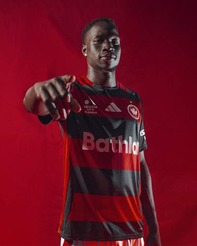 western_sydney_wanderers_25_26_adidas_home_kit_f.jpg