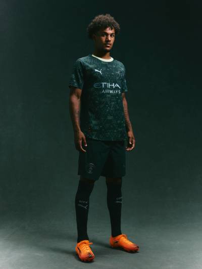manchester_city_25_26_puma_fourth_kit_d.jpg