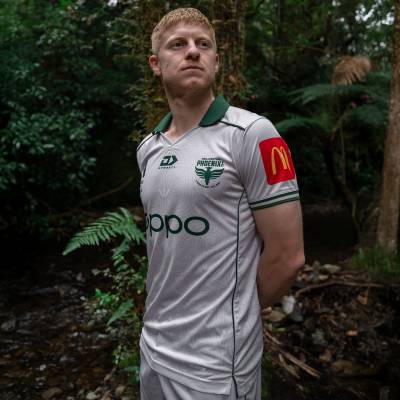 wellington_phoenix_25_26_dynasty_sport_away_kit_a.jpg