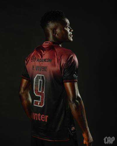 athletico_paranaense_2025_umbro_third_kit_d.jpg