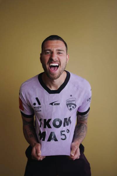 adelaide_united_25_26_ucan_away_kit_e.jpg