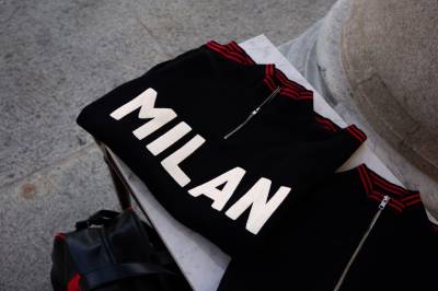 ac_milan_60s_collection_e.jpg