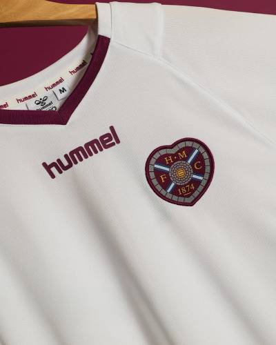 heart_of_midlothian_2005_06_hummel_away_retro_shirt_c.jpg