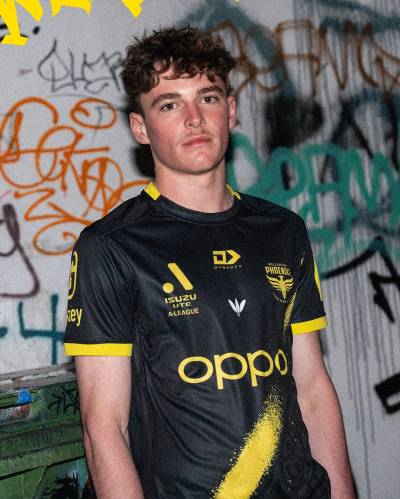 wellington_phoenix_25_26_dynasty_sport_third_kit_c.jpg
