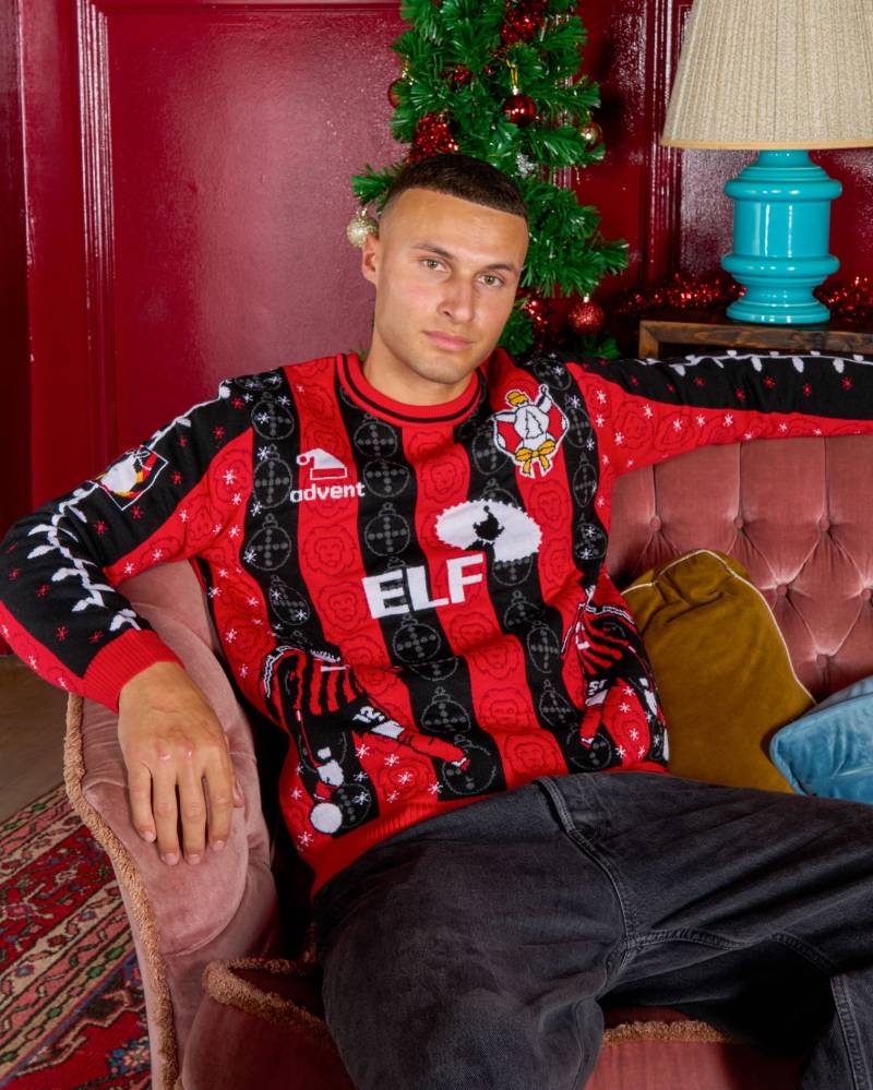 cfs_berbatov_12_elf_christmas_jumper_a.jpg