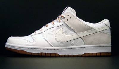 st_pauli_nike_dunk_pack_b1.jpg