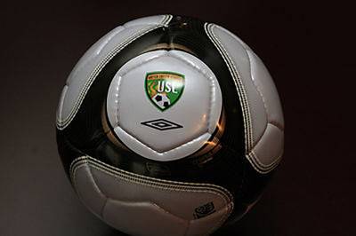 usl_umbro_dynamis_match_ball_2009_a.jpg