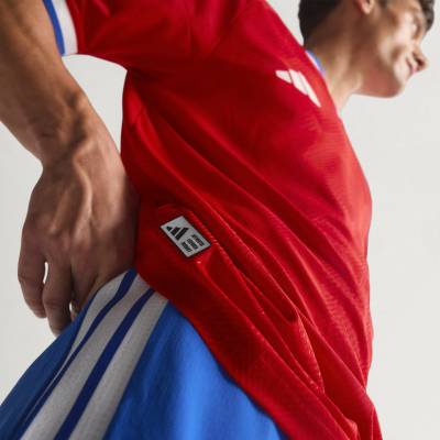 chile_2026_adidas_home_kit_02c.jpg