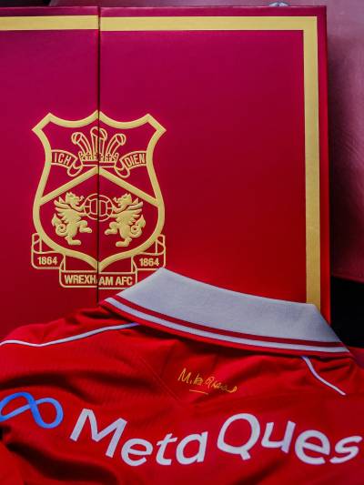 wrexham_afc_25_26_limited_edition_legends_shirt_1.jpg