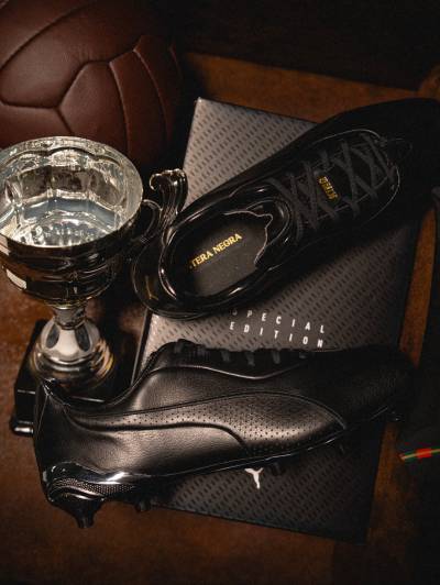 puma_king_platinum_pantera_negra_football_boots_b.jpeg
