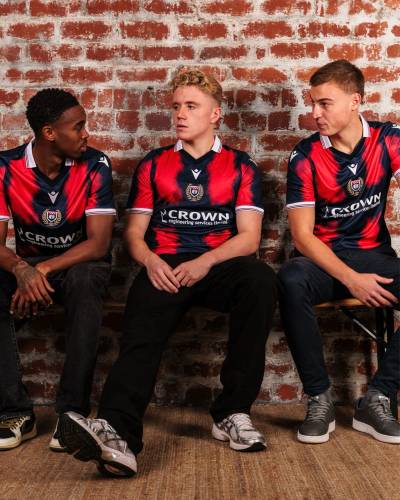dundee_fc_25_26_macron_third_kit_a.jpg