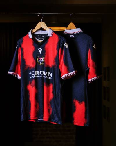 dundee_fc_25_26_macron_third_kit_e.jpg