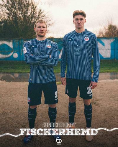 hansa_rostock_2025_mizuno_60th_anniversary_shirt_a.jpg