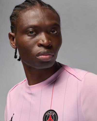 Paris_Saint_Germain_25_26_nike_fourth_pre_match_top_2.jpeg