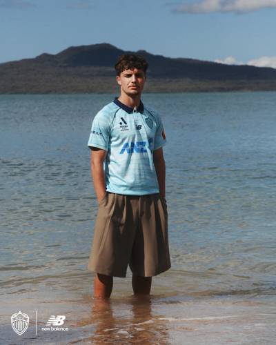 auckland_fc_25_26_new_balance_third_kit_1c.jpg