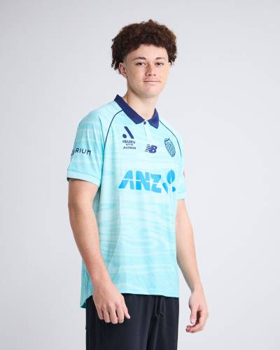 auckland_fc_25_26_new_balance_third_kit_2.jpg
