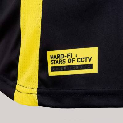 brentford_hard_fi_2025_special_edition_shirt_05.jpg