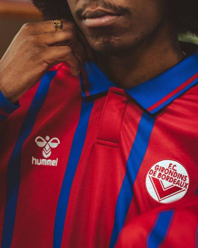 girondins_de_bordeaux_25_26_hummel_third_kit_c.jpg