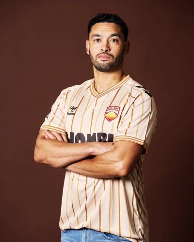 ballard_fc_2026_inaria_home_kit_a.jpg