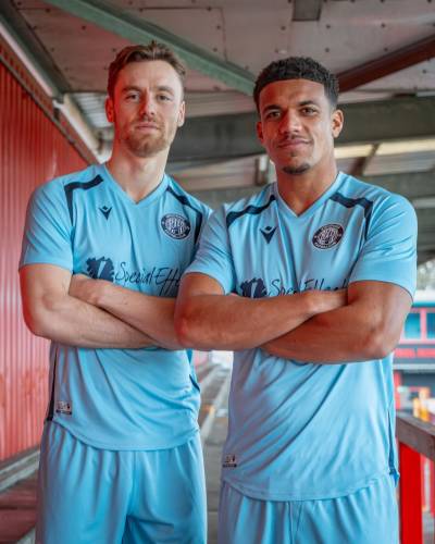 stevenage_25_26_macron_third_kit_02.jpg