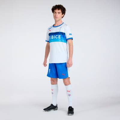 universidad_catolica_2026_puma_home_kit_01.jpeg