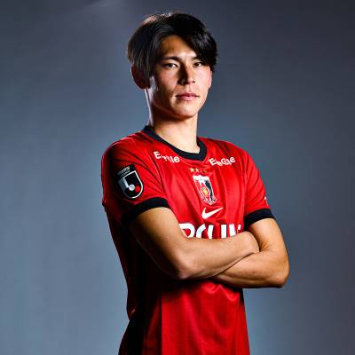 urawa_red_diamonds_2026_nike_home_kit_2.jpg