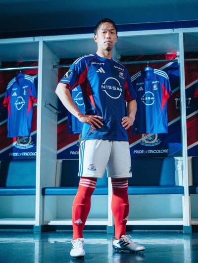 yokohama_f_marinos_2026_adidas_home_kit_c.jpg