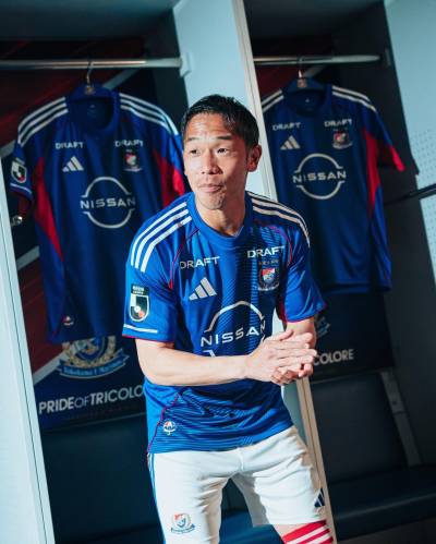 yokohama_f_marinos_2026_adidas_home_kit_g.jpg