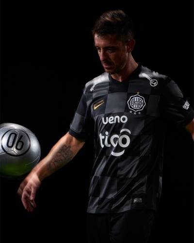 club_olimpia_2026_nike_away_kit_ a.jpg
