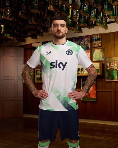 ireland_2026_castore_away_kit_b.jpg