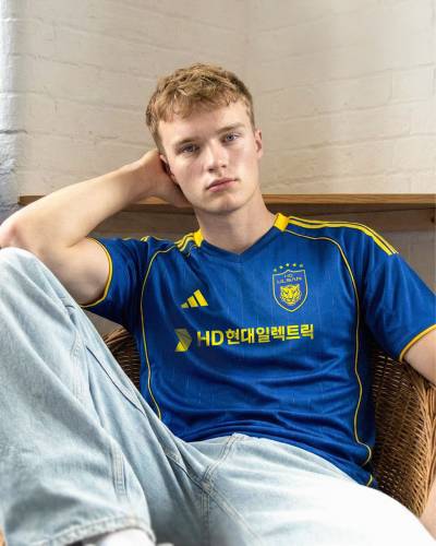 ulsan_hd_2026_adidas_home_kit_b1.jpg
