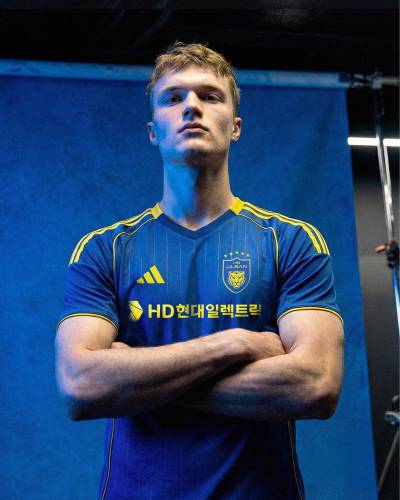 ulsan_hd_2026_adidas_home_kit_d1.jpg