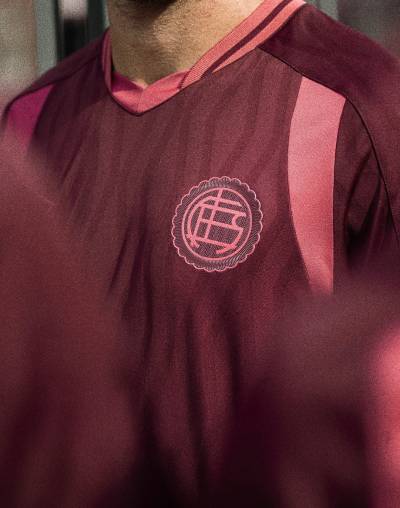 club_lanus_2026_umbro_home_kit_c.jpg