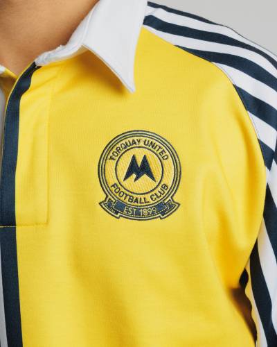 torquay_united_2026_vx3_retro_shirt_4.jpg