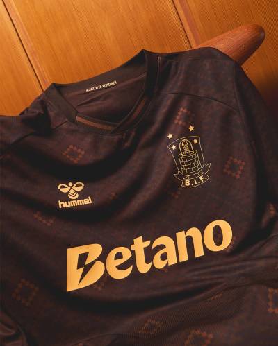 brondby_if_25_26_hummel_third_kit_c.jpg