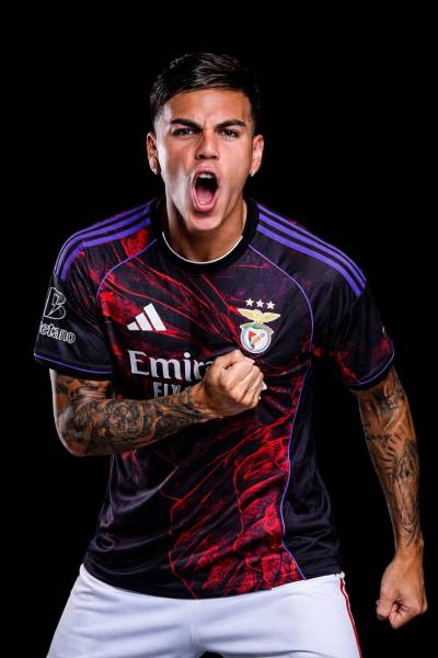 benfica_vhils_2025_2026_adidas_jersey_00.jpeg