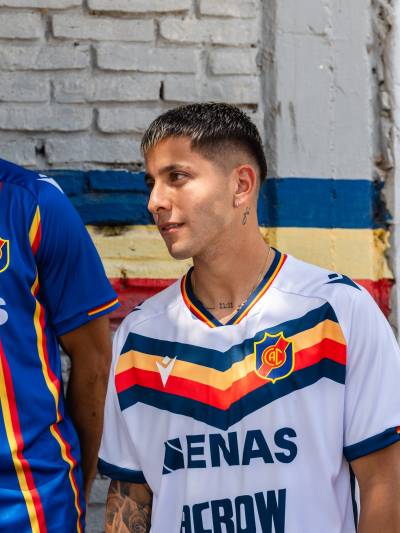 colegiales_2026_macron_home_away_kits_f.jpg