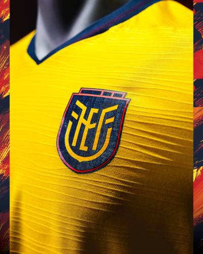 ecuador_2026_world_cup_home_kit_2.jpg