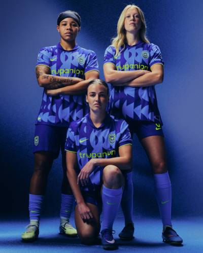 seattle_reign_2026_nike_third_kit_a.jpg