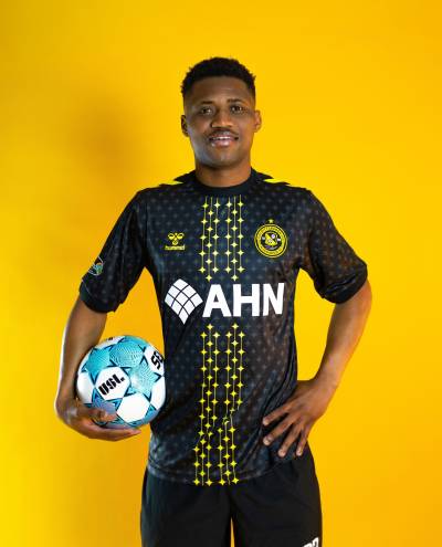 pittsburgh_riverhounds_2026_hummel_home_kit_f.jpg