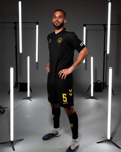 charleston_battery_2026_hummel_home_kit_f.jpg