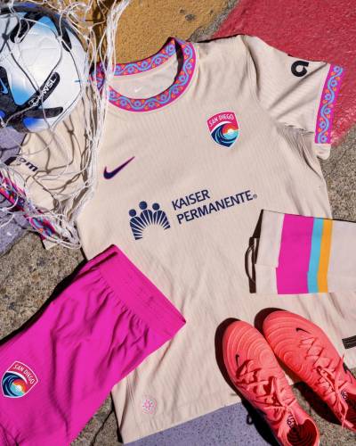 san_diego_wave_2026_nike_home_kit_b.jpg